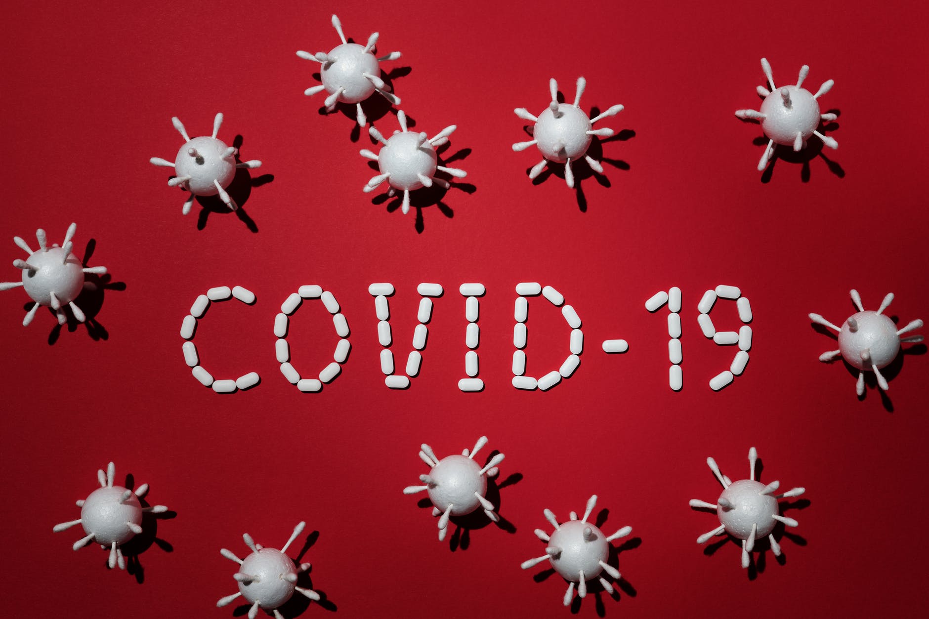 επίδειξη-πιστοποιητικού-εμβολιασμού-Covid-19